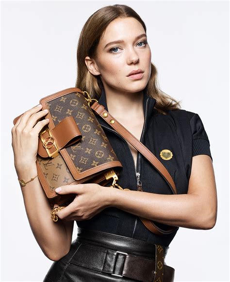 louis vuitton model.